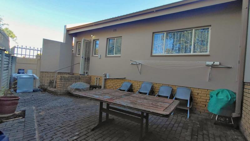 2 Bedroom Property for Sale in Langenhovenpark Free State